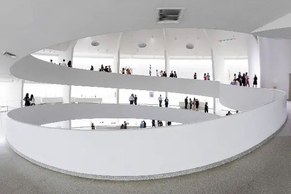 Interior of the Solomon R. Guggenheim Museum, New York. ©SRGF, NY