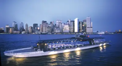 Bateaux: New York's Ultimate Dining Cruise
