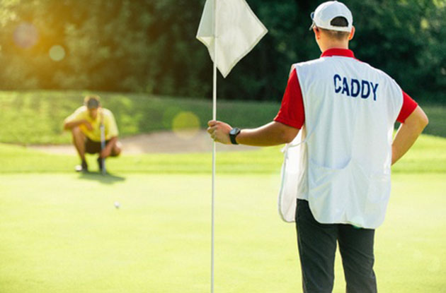 Teens Can Caddy Their Way to 4-Year College Scholarship