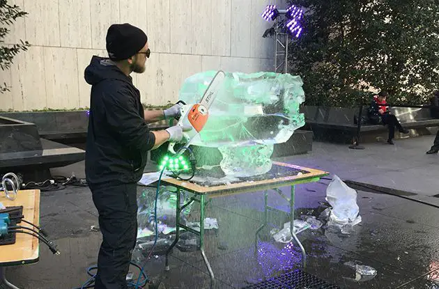 Dinosaur Ice Sculptures Roar Into Bryant Park