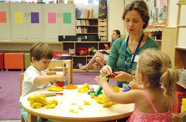 Reform Jewish Day School Adds Summer STEM Program