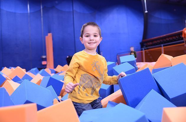 embargo Encarnar Actual sky zone opens second long island location in mount siani | NYMetroParents