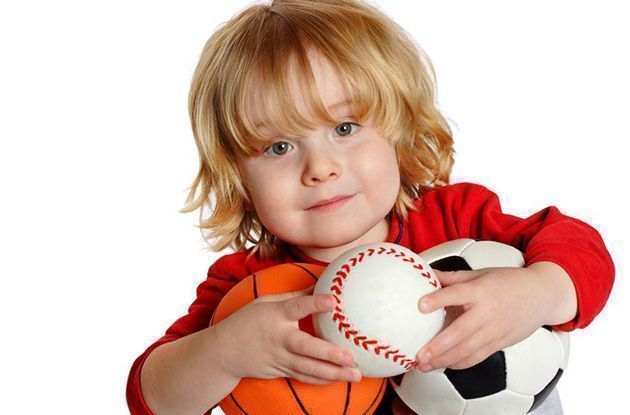 At What Age Should I Enroll My Child in a Sports Class?
