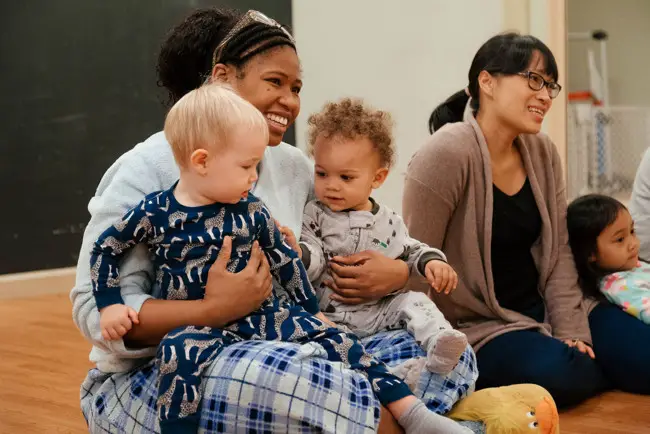 Music Together ® with Music and Me in Glendale Now Offers a Bilingual Music Class for Babies and Toddlers