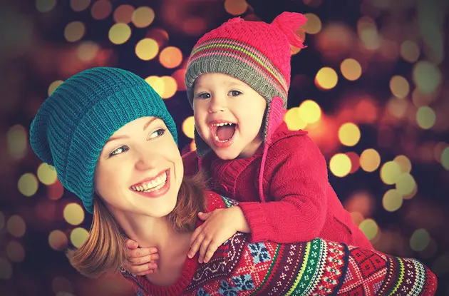 5 Ways to Involve Your Nanny in Holiday Celebrations