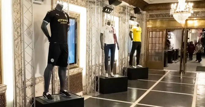 Get a Free Gift When You Shop NYC's Pelé Soccer