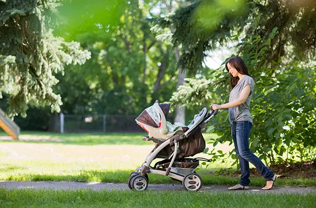 The First Stroller Made of Recycled Materials is Now Available in the US