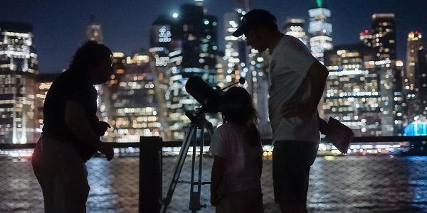Stargazing at Brooklyn Bridge Park