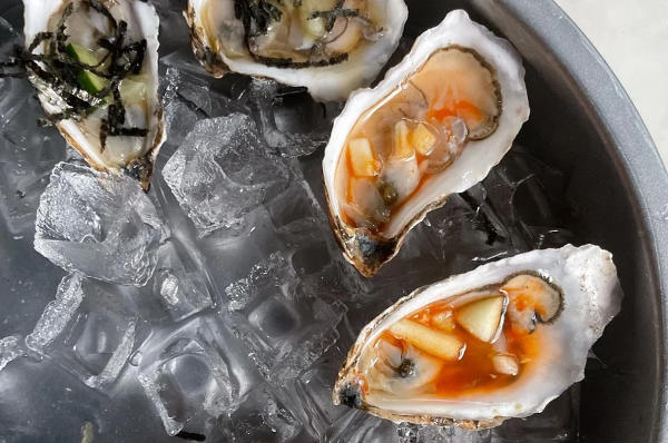 Oyster History and Shucking Lesson at Mother Shuckers