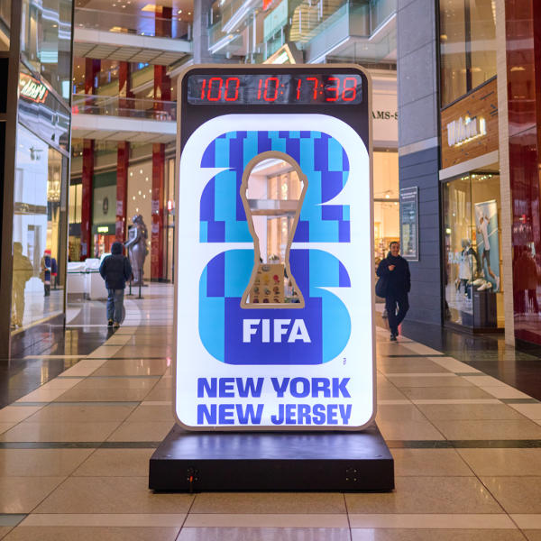 100-Day Countdown Clock at The Shops at Columbus Circle