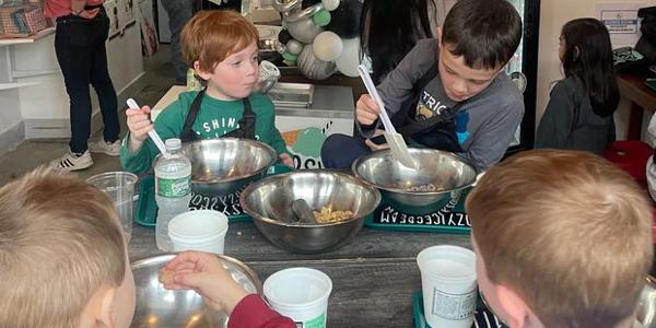 NEW-Kids Class! Ice Cream Sundae Decorating in Queens at Tipsy Scoop Queens