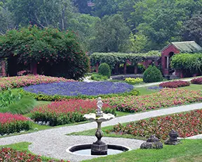 vanberbilt gardens historic hyde park