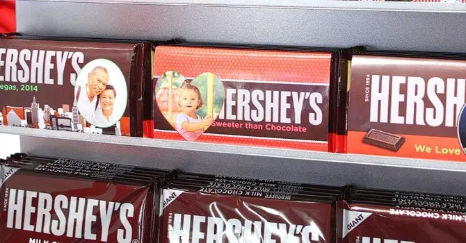 Get a Free Chocolate Bar at Hershey's Chocolate World!
