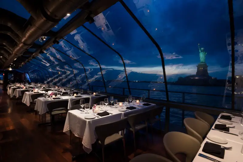 bateaux dining room