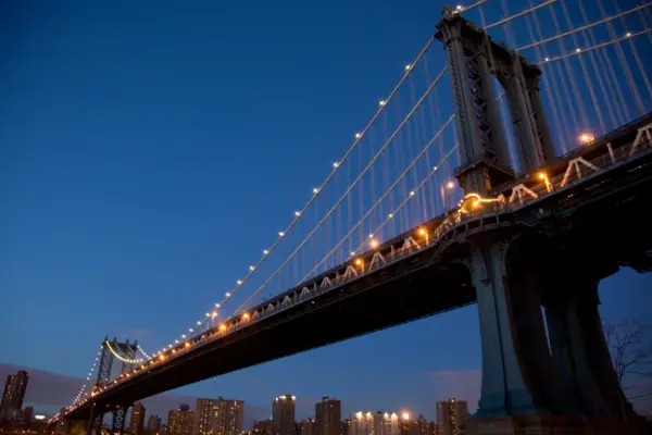 manhattan bridge night udesign