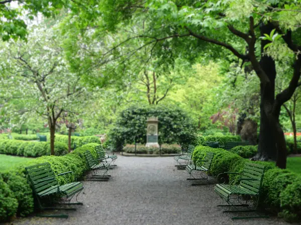 gramercy park rainy day benches