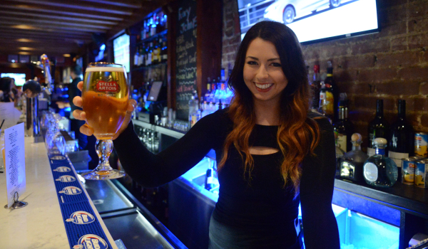 pig n whistle bartender