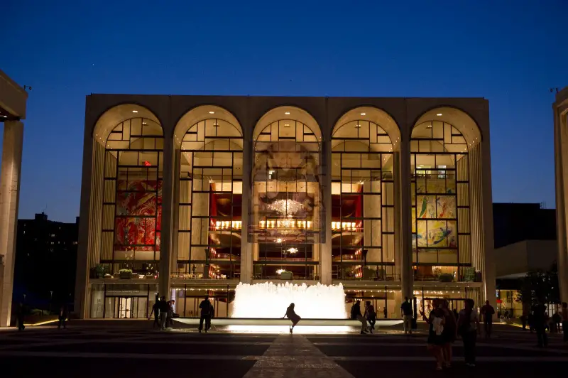 metropolitan opera house lincoln center