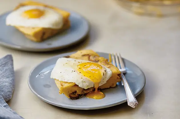polenta cakes with fried eggs