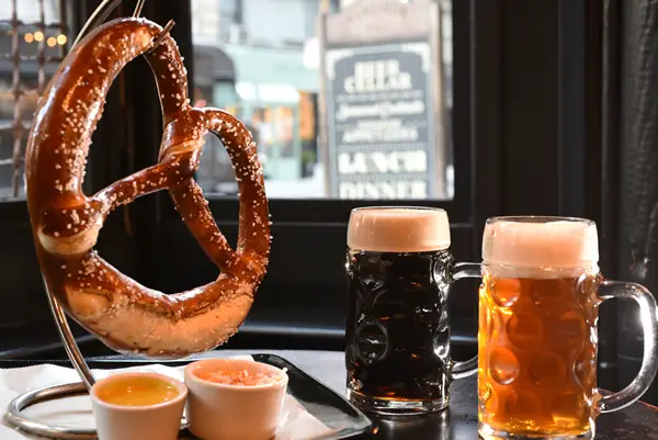 jumbo heartland pretzel