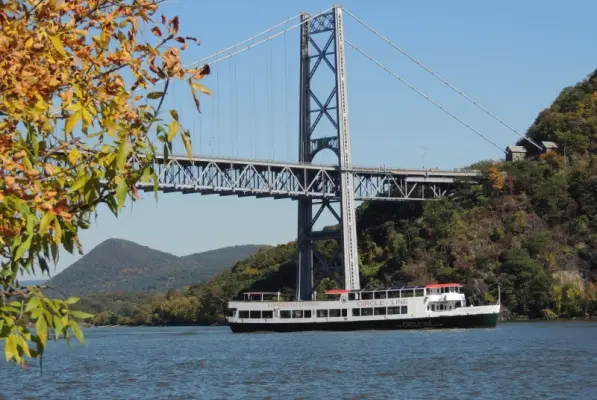 Circle Line Bear Mountain Cruise 