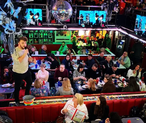 Ellen's Stardust Diner