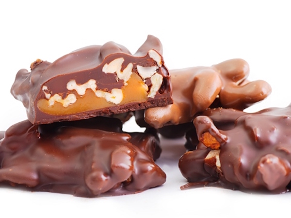 Li-Lac Chocolates Pecan Chews