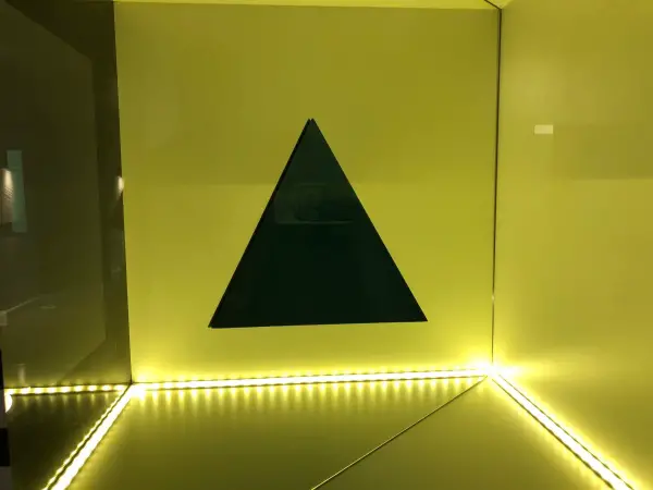 Triangle Illusion