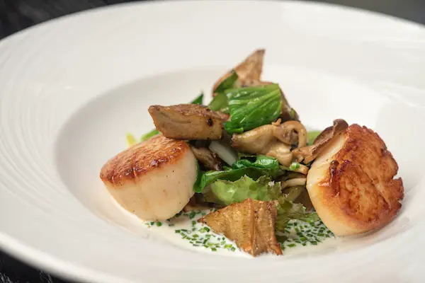 Maxim's Scallops