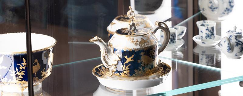 TEA SETS BRITISH GALLERIES