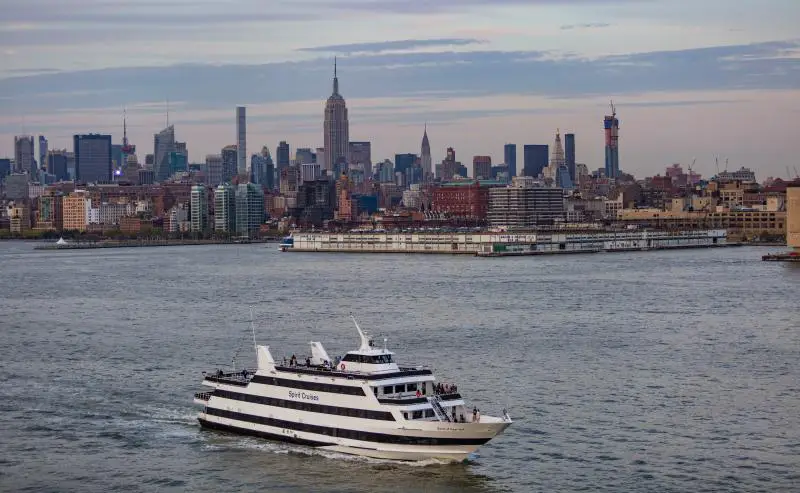 spirit cruises nyc skyline