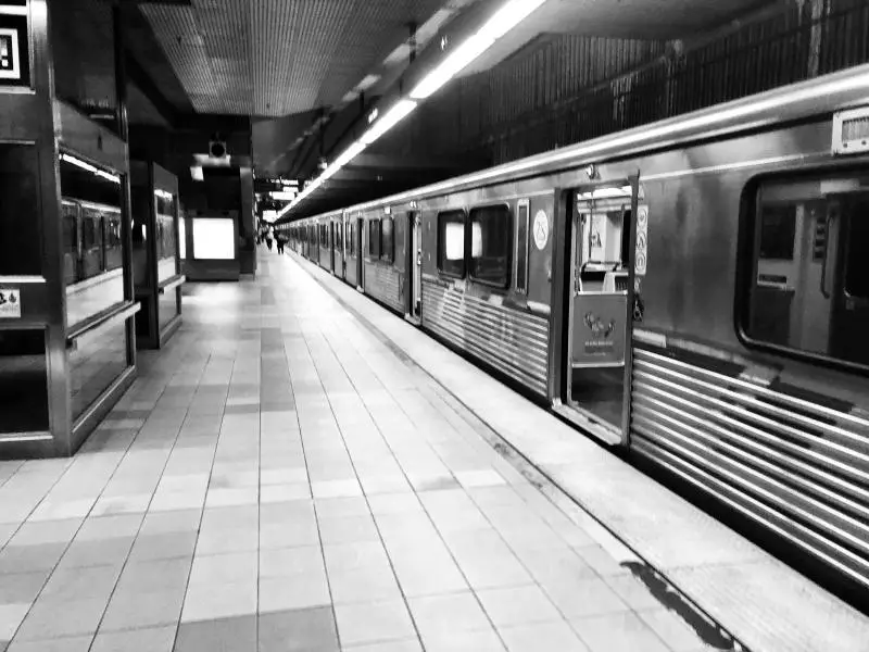 empty la subways coronavirus