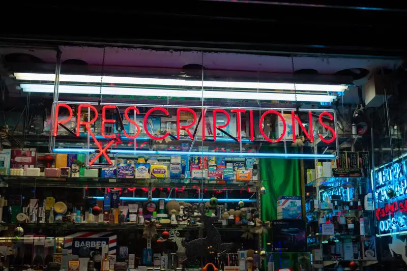 pharmacy neon