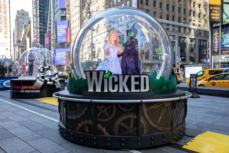 show globe times square wicked