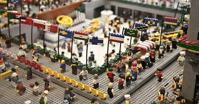 the lego store in rockefeller center