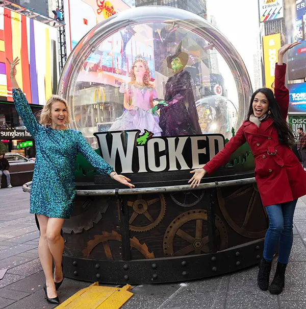 2022 times square show globes wicked