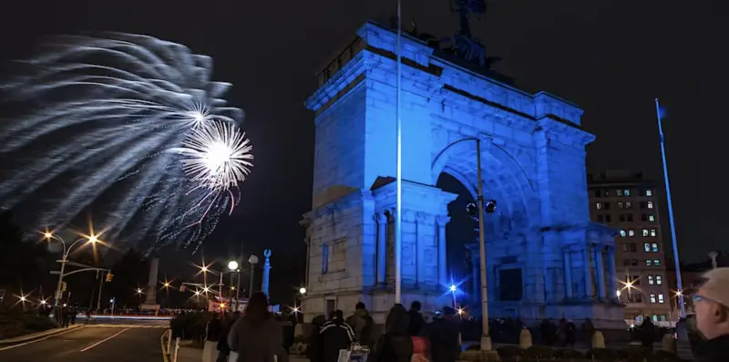 grand army plaza fireworks new year's eve