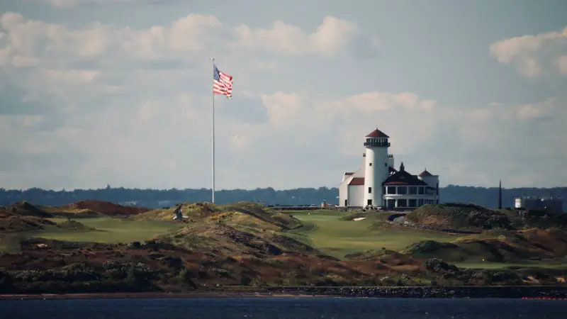 golf course lighthouse staten island