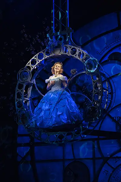 mckenzie kurtz glinda wicked