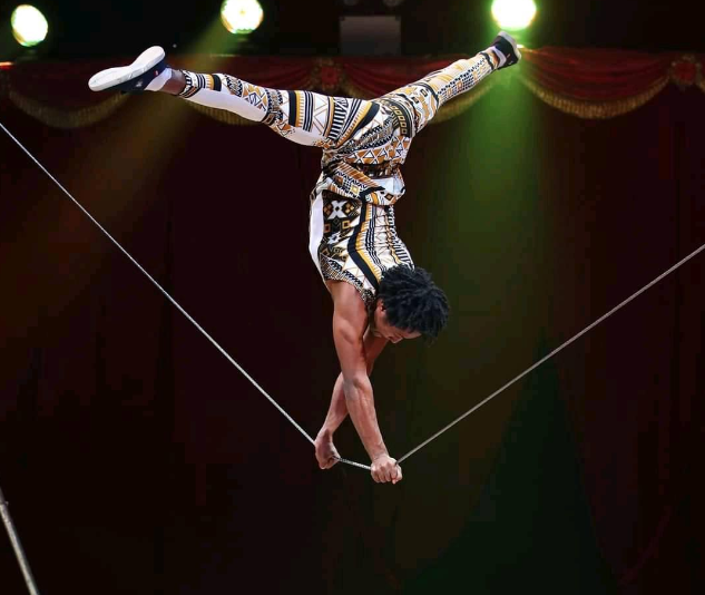 contortionist big apple circus