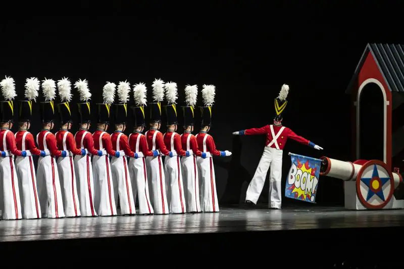 parade of the wooden soldiers