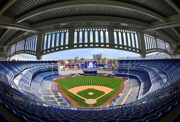 yankee stadium tour entrance