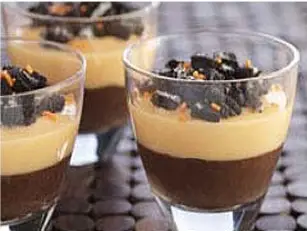 black and orang pudding cups