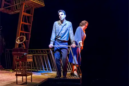 Zachary Quinto and Cherry Jones in The Glass Menagerie