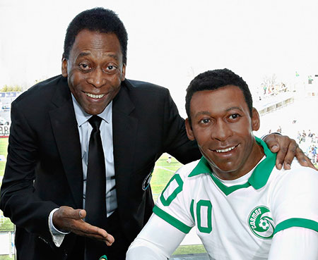 Pele with his Madame Tussauds wax figure