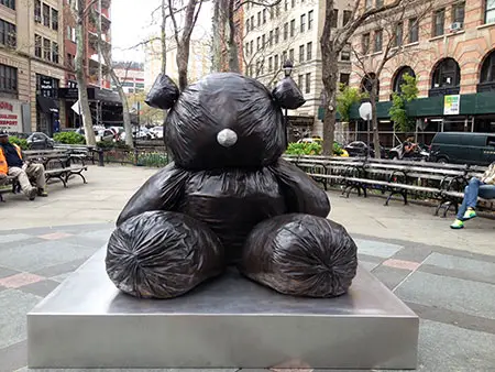 Gimhonsok's Bearlike Construction in Tribeca Park NYC