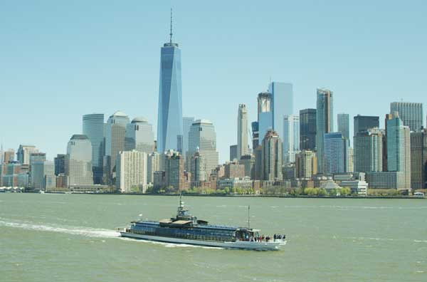 city cruises by hornblower bateaux dinner cruise nyc