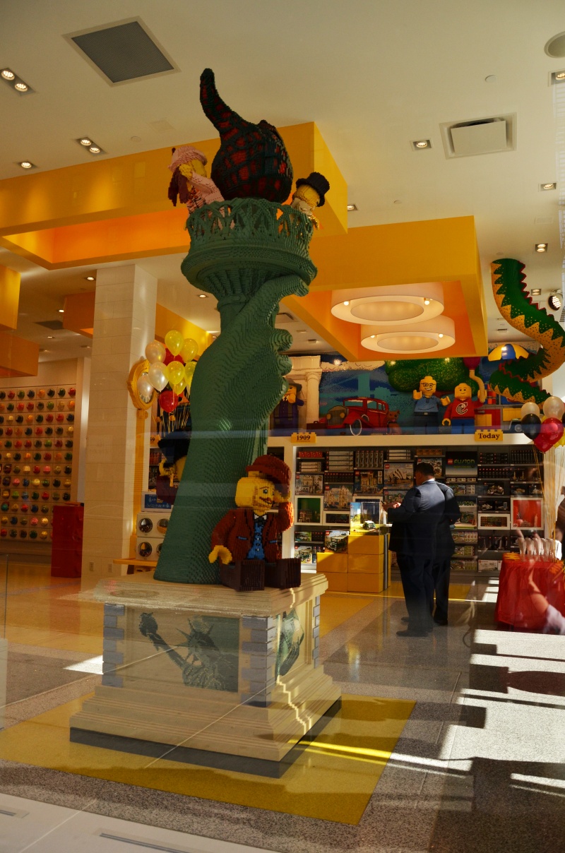 lego store statue of liberty